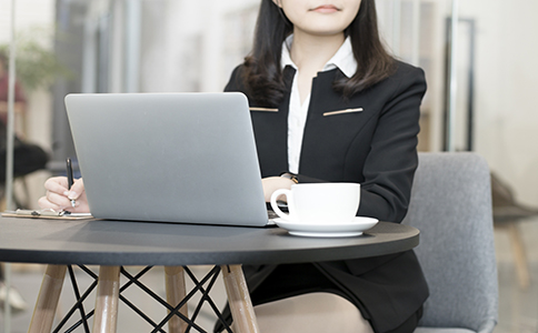 剛開始創(chuàng)業(yè)，注冊(cè)公司還是注冊(cè)個(gè)體工商戶？