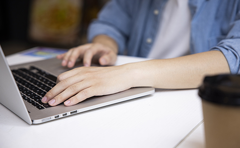 商標(biāo)注冊機(jī)構(gòu)：選擇與服務(wù)