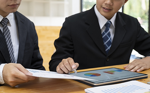 境內(nèi)旅游經(jīng)營(yíng)許可證怎么辦理？